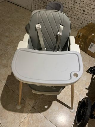 Trona de bebé gris MOBICLINIC KIARA