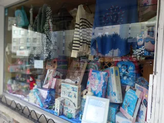 Venta de material escolar y juguetes