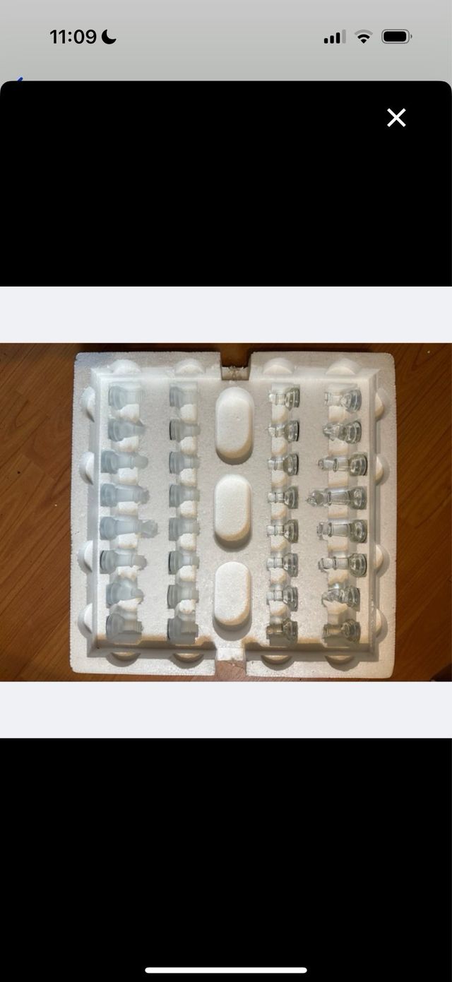 Juego de ajedrez de cristal