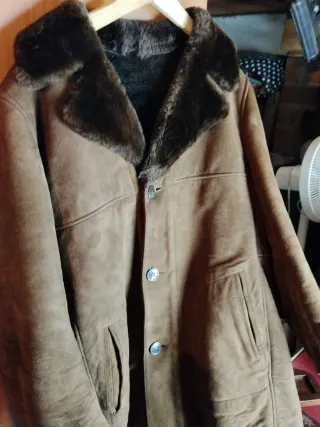 Chaquetón de piel marrón