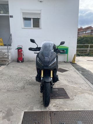 HONDA X-ADV 750