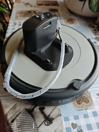 Roomba 698 iRobot