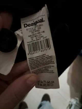 Abrigo Desigual Negro