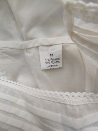 Conjunto de bautizo blanco con detalles rojos