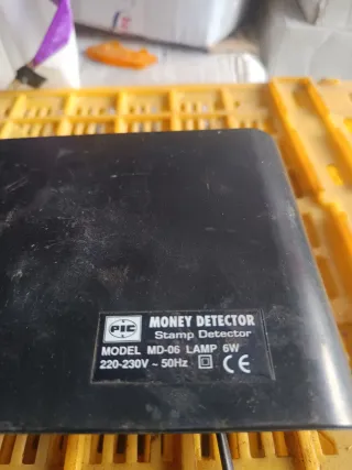 Lampara Money detector