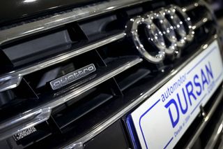 Audi A8   60 TFSIe quattro tiptronic