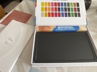 Caja de acuarelas nueva