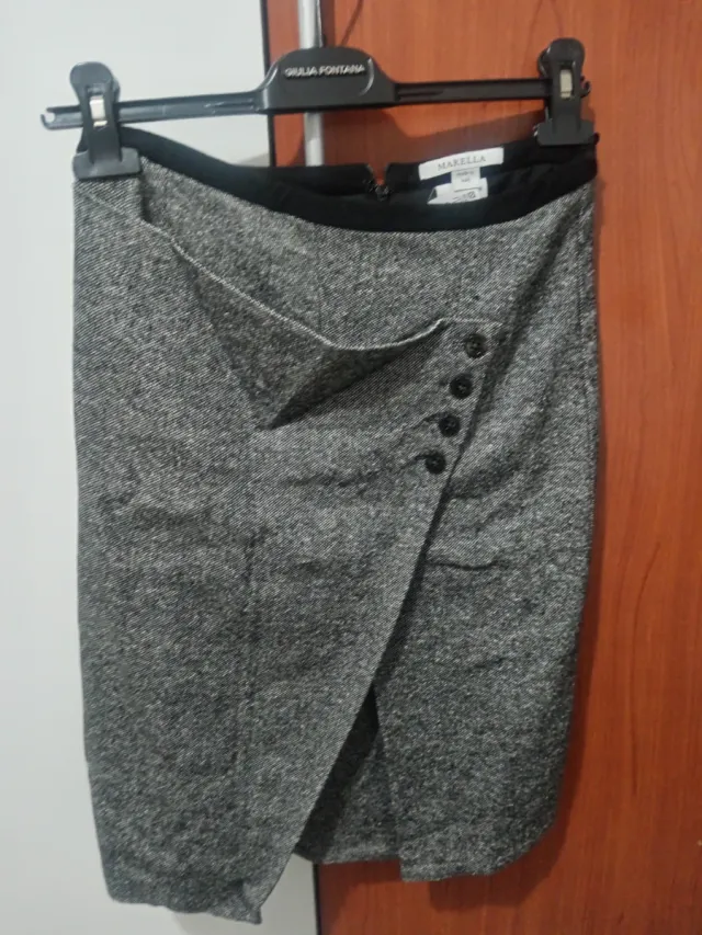 Gonna Marella grigia con bottoni