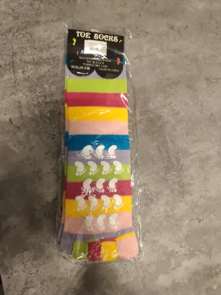 Calcetines de dedos.Regalo con compra