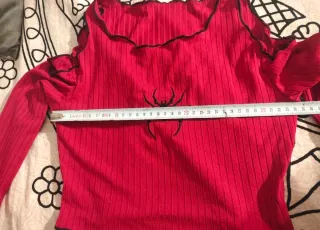 Camiseta con dibujo de araña