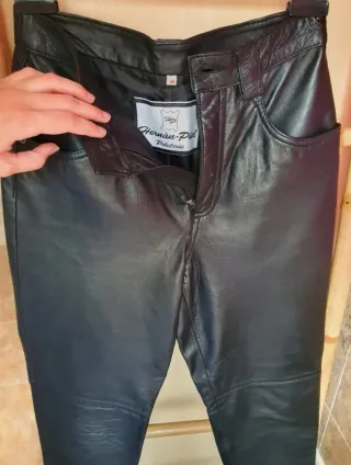 Pantalón de piel auténtica negro