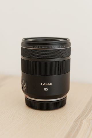 Canon RF 85mm F2 MACRO IS STM