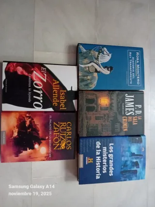 Cinco libros en perfecto estado