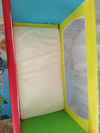 Cuna de viaje plegable