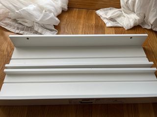 Estantes de pared blancos (madera)