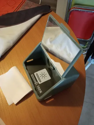 Proyector Smartphone con material reciclado