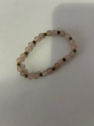 Pulsera de cuentas rosa y doradas