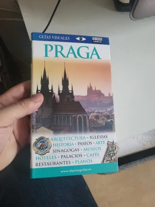 Guía praga pais aguilar