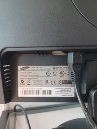 Monitor Samsung 50x33cm 21,6''