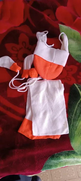 Set cappellino e calzini neonato