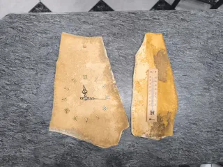 Reloj de pared y termómetro de piedra fósiles