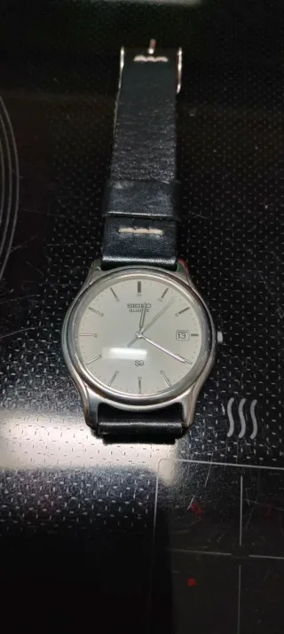 Reloj Seiko Quartz Vintage Plata y Negro