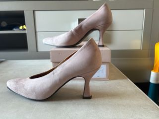Zapatos de tacón nude-rosa, de piel talla 38