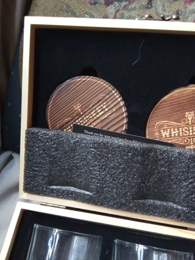 Estuche de pino para Whiskey