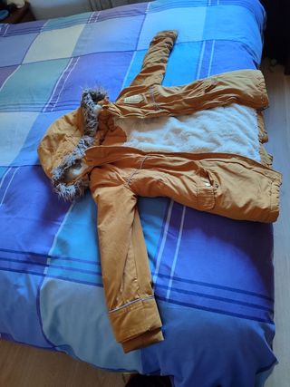 Chaqueta reversible azul y roja