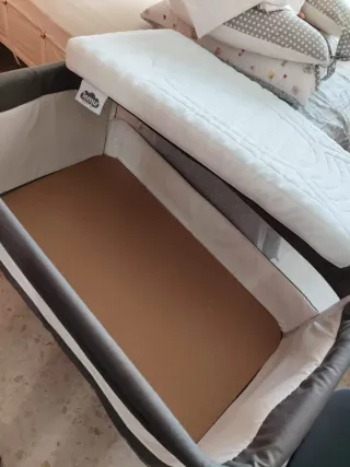 Cuna colecho BebeConfort + colchón lemur