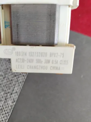 Bomba desagüe lavadora AEG L6FBG824