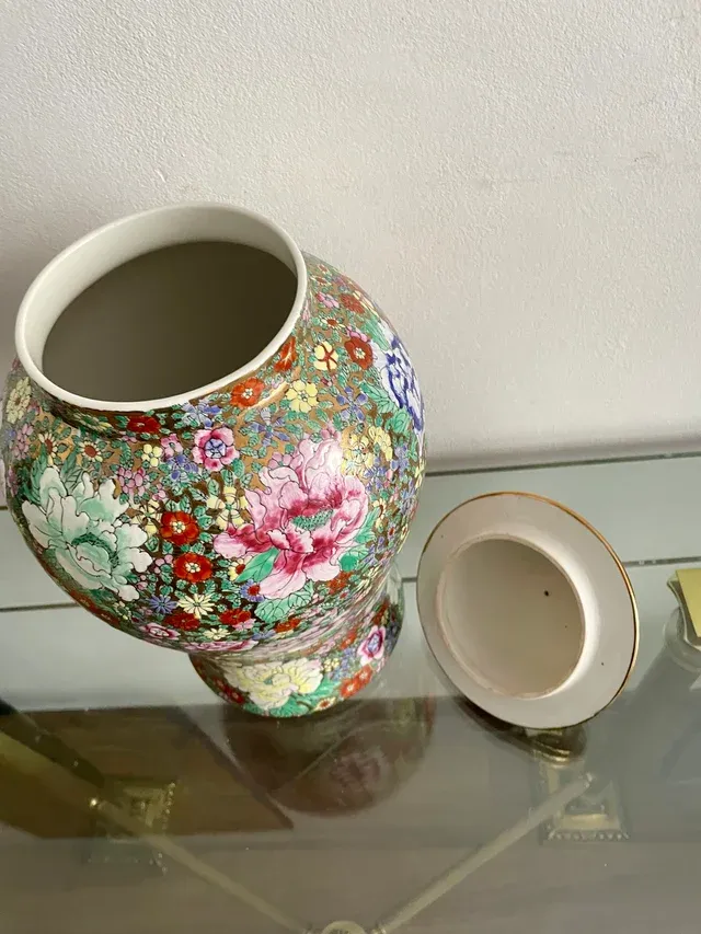 Vaso/Barattolo in Porcellana Cinese con Fiori Dorati