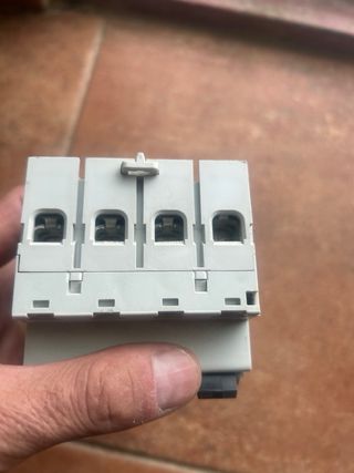 Diferencial Merlin Gerin 40A trifásico