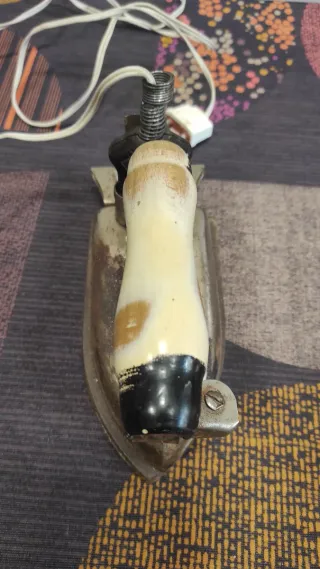 Plancha de hierro antigua , COLECCIONISTA