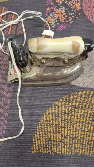 Plancha de hierro antigua , COLECCIONISTA