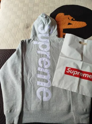 Sudadera Supreme Gris con Capucha