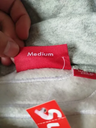 Sudadera Supreme Gris con Capucha