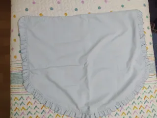 Juego de sábanas cuna con bordado a mano y arrullo