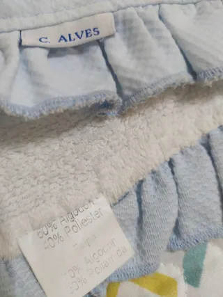 Juego de sábanas cuna con bordado a mano y arrullo