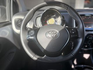 Toyota Aygo 1.0 70 x-play