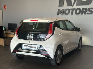 Toyota Aygo 1.0 70 x-play
