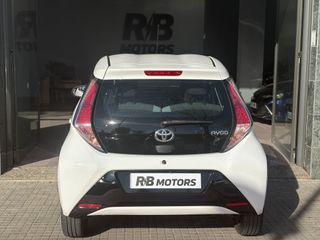 Toyota Aygo 1.0 70 x-play