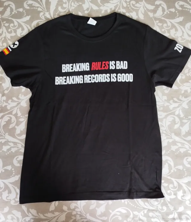 Camiseta oficial DEKA negra