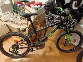 Bicicleta B'TWIN Negra y Verde