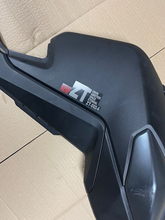 Aleta depósito Zontes 125