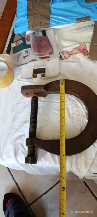 Morsetto a U artigianale vintage