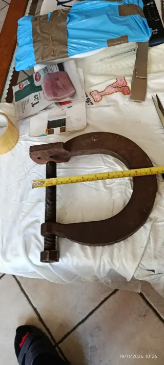 Morsetto a U artigianale vintage