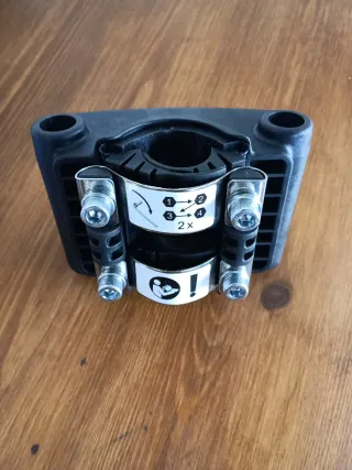 Soporte Hamax para asiento infantil