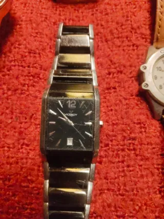 Lotteria di orologi da uomo e da donna, alcuni vintage.