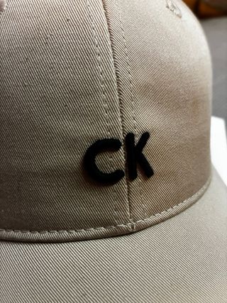 Cappellino Calvin Klein Beige/Nero